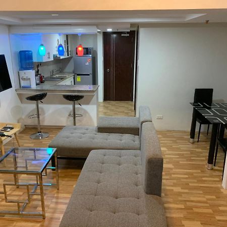 Club Ultima Cebu City Себу Экстерьер фото